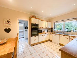 Photo 18- click for photo gallery